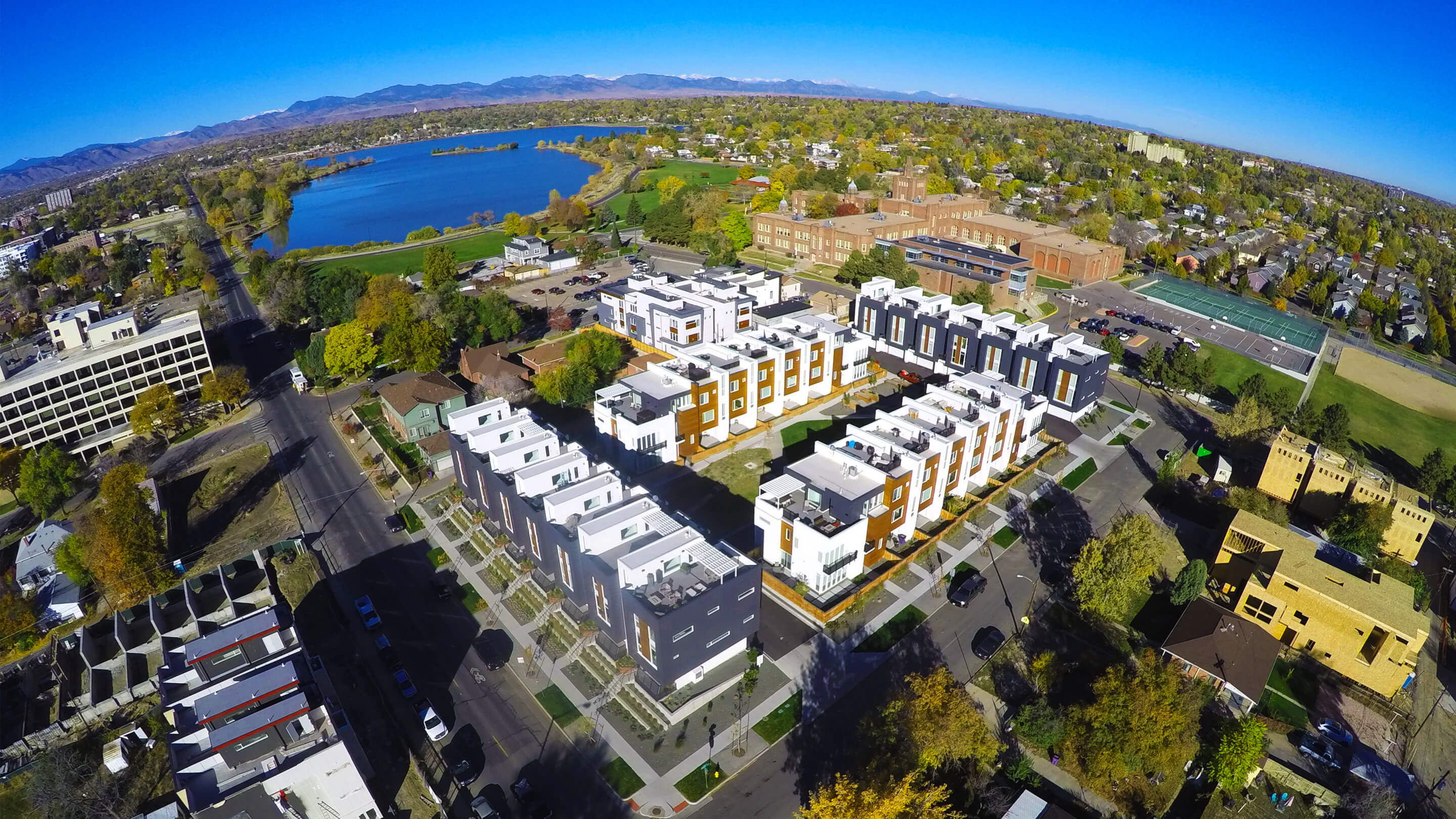 A picture of a commercial building