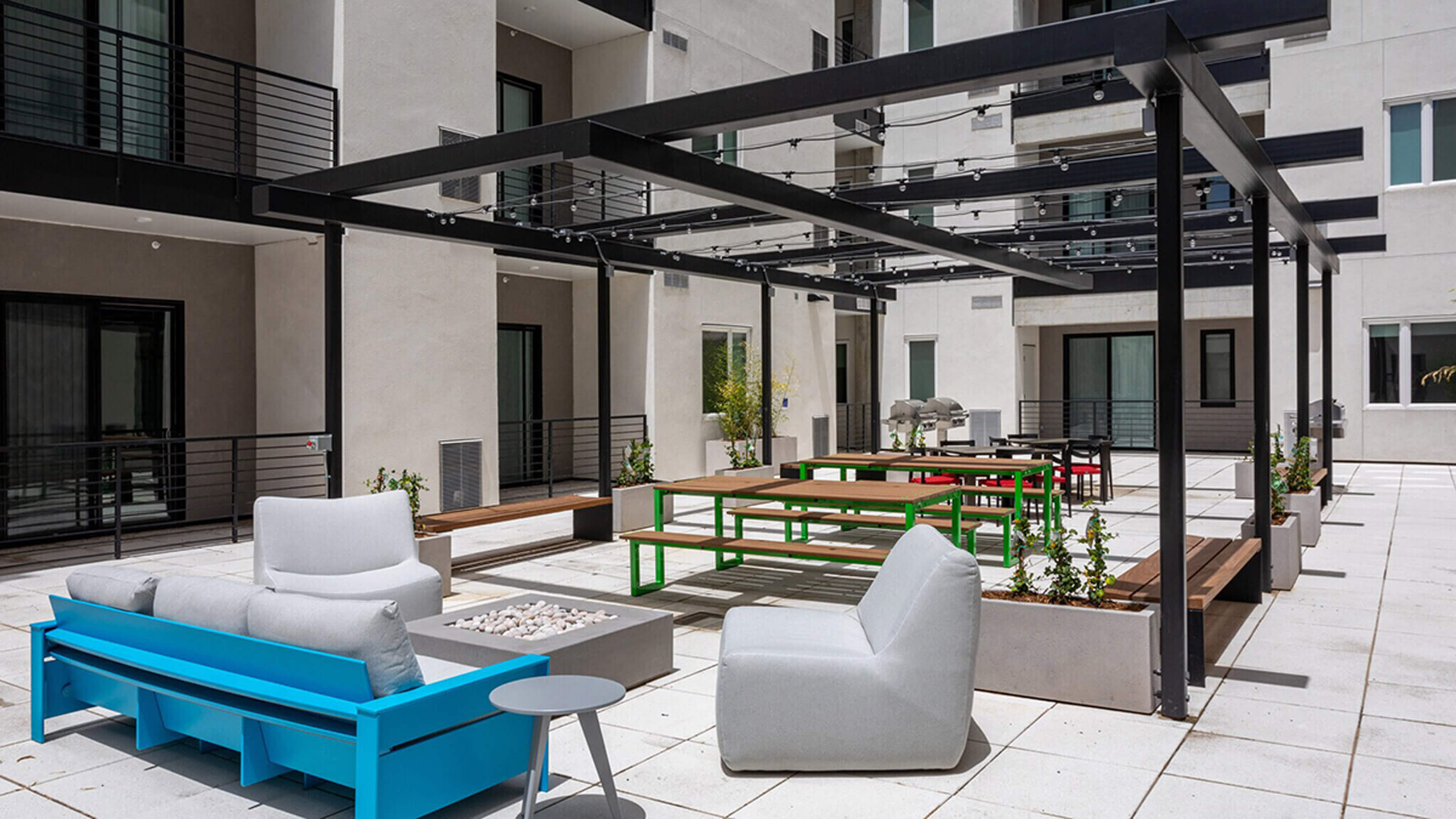 A picture of a commercial building